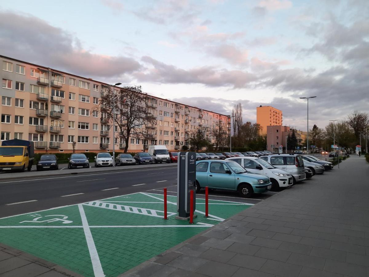 Mieszkanie 4-Pokojowe W Toruniu Przy Umk Bagian luar foto